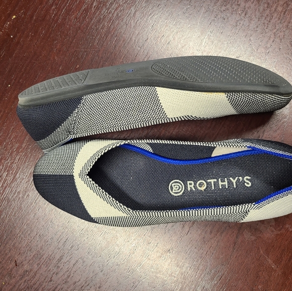 Rothy's size 10 grey, black and white flats - Picture 2 of 5